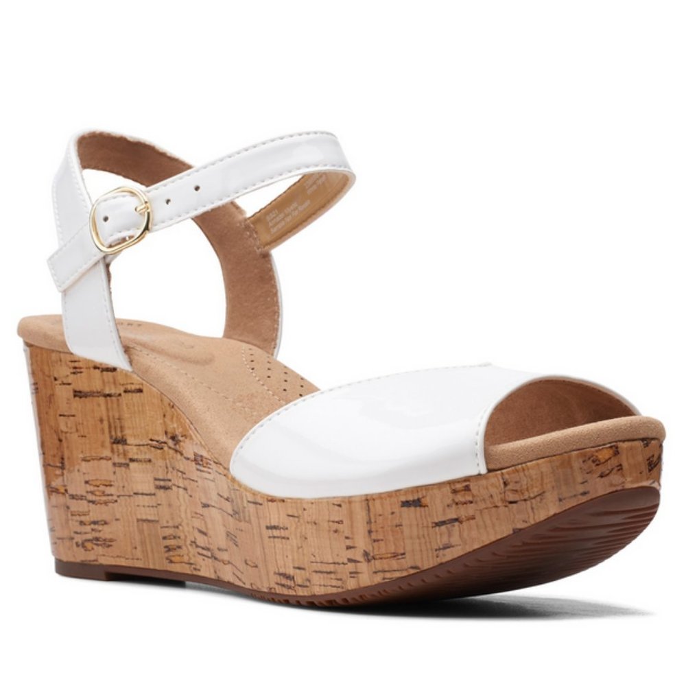 CLARKS Patent Leather Wedge Strap Sandals Size 9 NWT